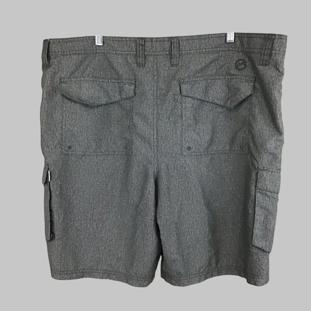 Magellan Outdoors Mens Gray Water Repellent Cargo‎ Shorts Size 40